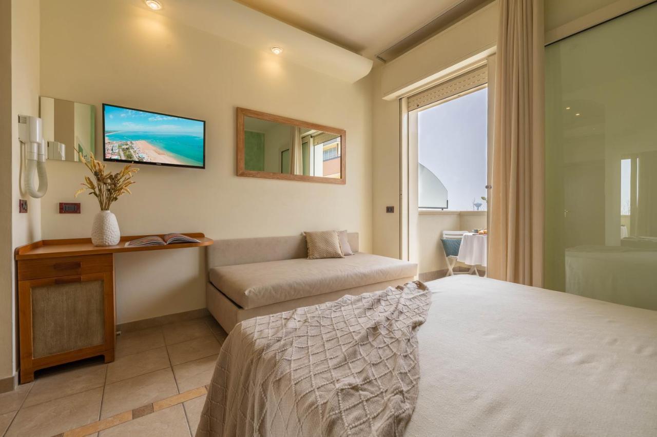Hotel Smeraldo Cesenatico Eksteriør billede
