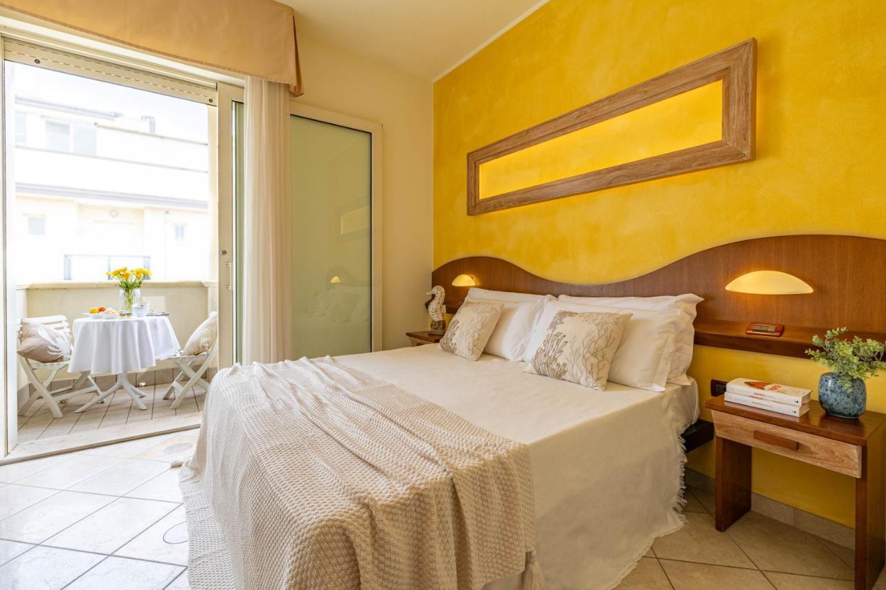 Hotel Smeraldo Cesenatico Eksteriør billede