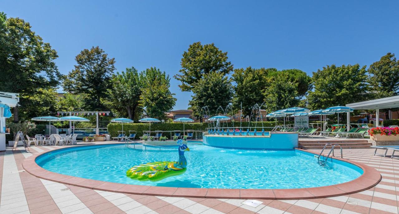 Hotel Smeraldo Cesenatico Eksteriør billede