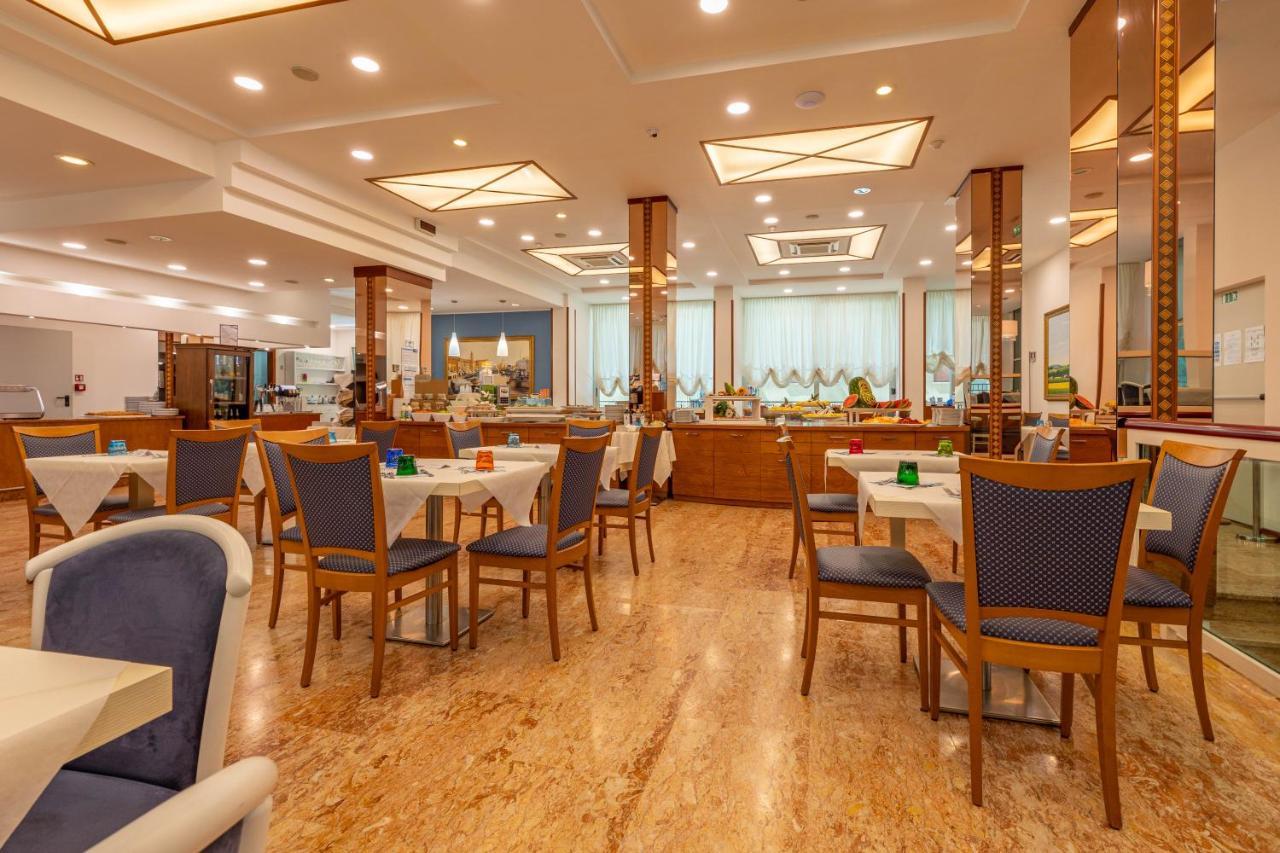 Hotel Smeraldo Cesenatico Eksteriør billede