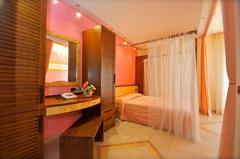Hotel Smeraldo Cesenatico Eksteriør billede