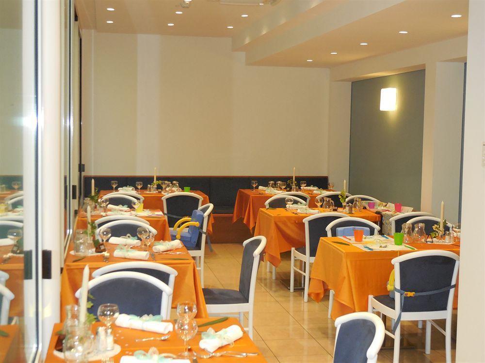 Hotel Smeraldo Cesenatico Eksteriør billede