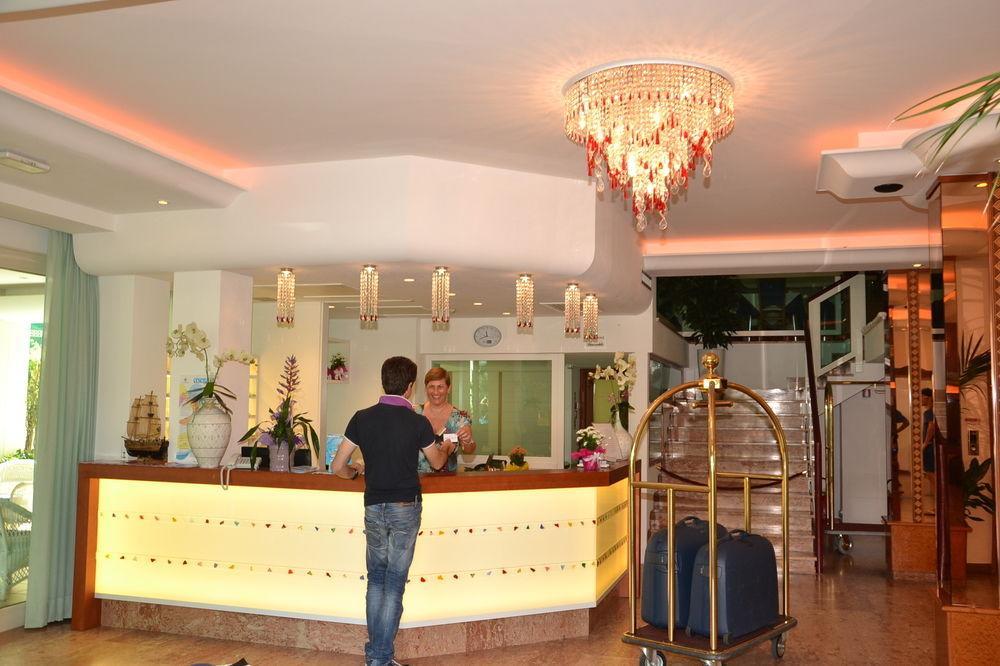 Hotel Smeraldo Cesenatico Eksteriør billede