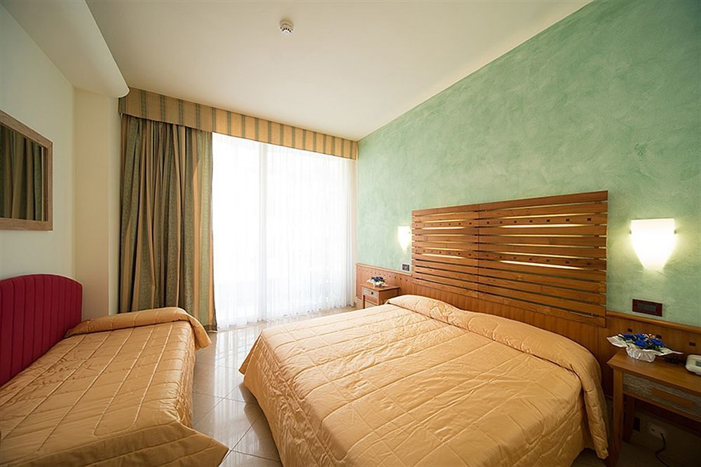 Hotel Smeraldo Cesenatico Eksteriør billede