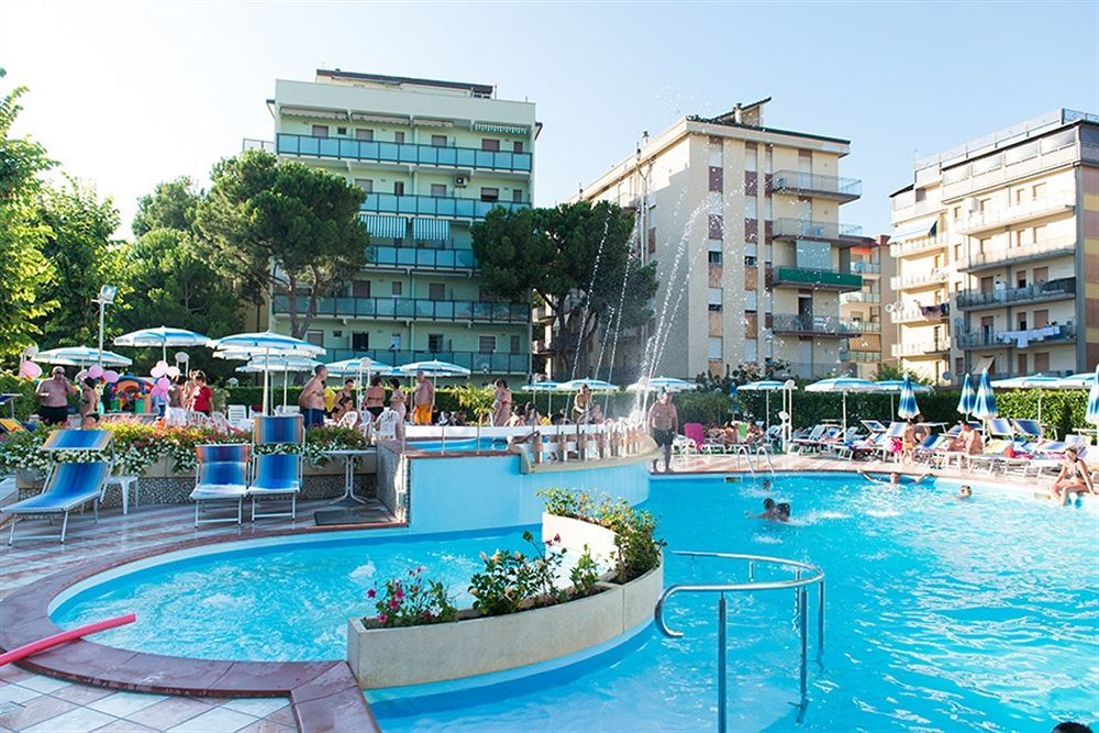 Hotel Smeraldo Cesenatico Eksteriør billede