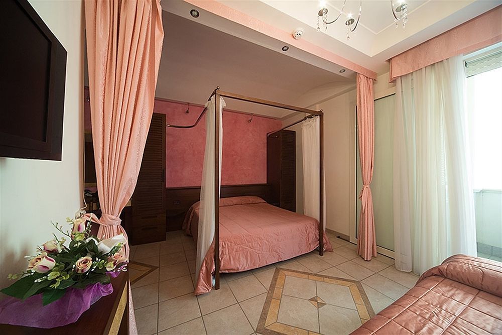 Hotel Smeraldo Cesenatico Eksteriør billede