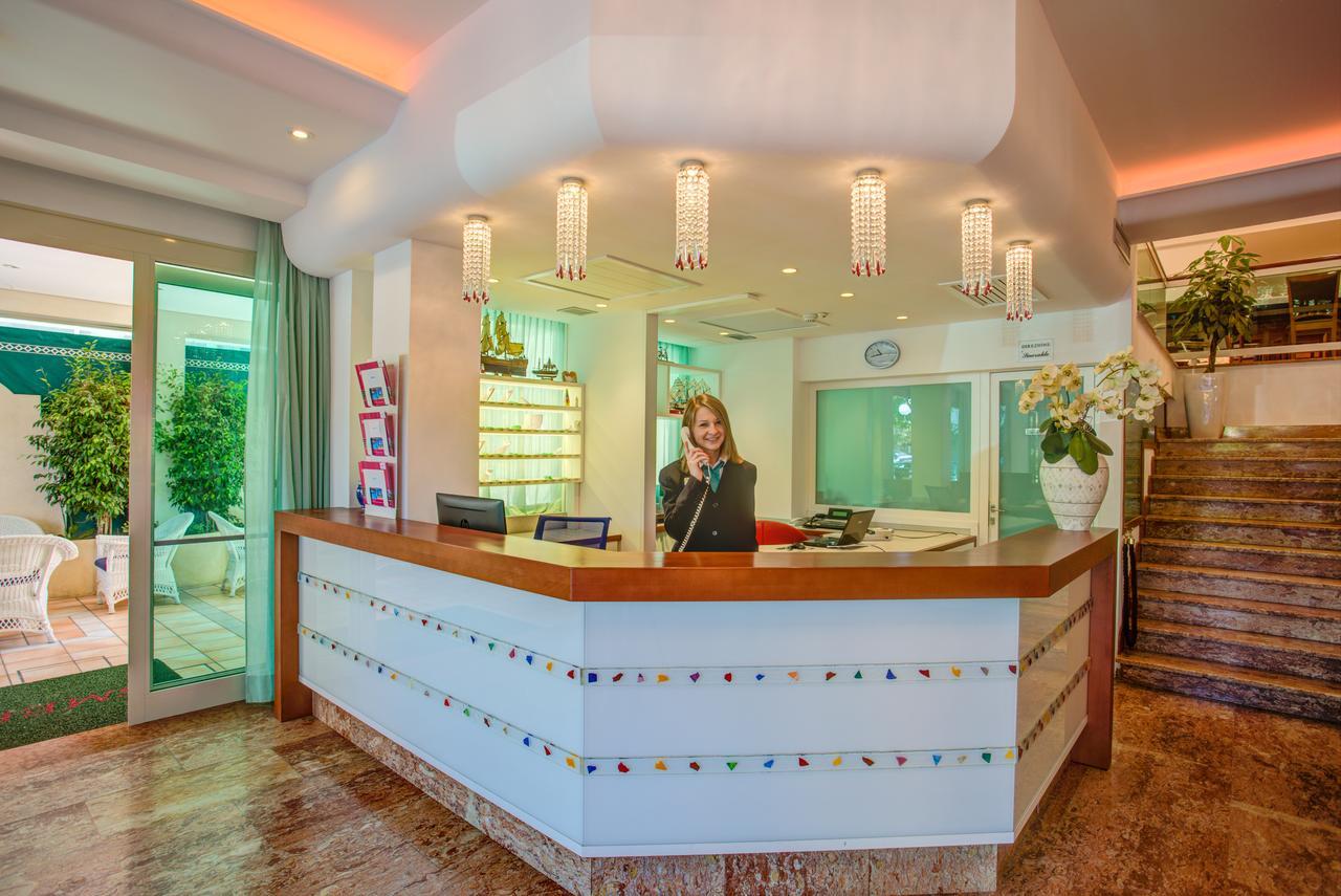 Hotel Smeraldo Cesenatico Eksteriør billede