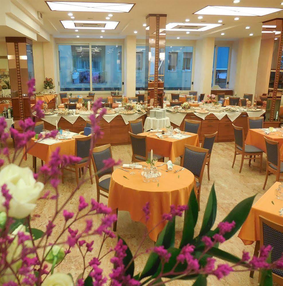 Hotel Smeraldo Cesenatico Eksteriør billede