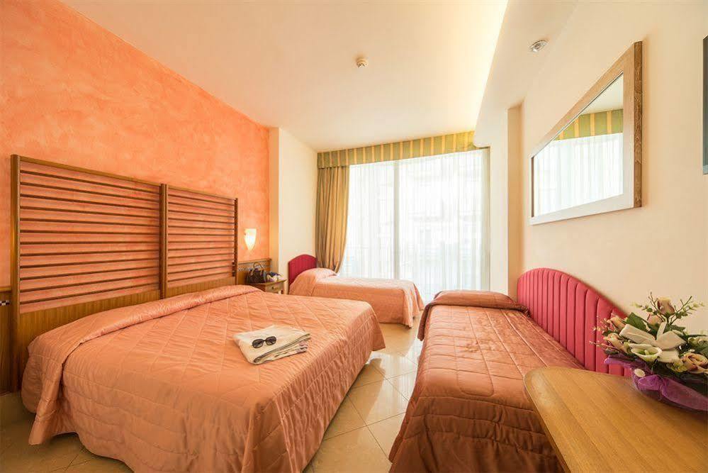 Hotel Smeraldo Cesenatico Eksteriør billede